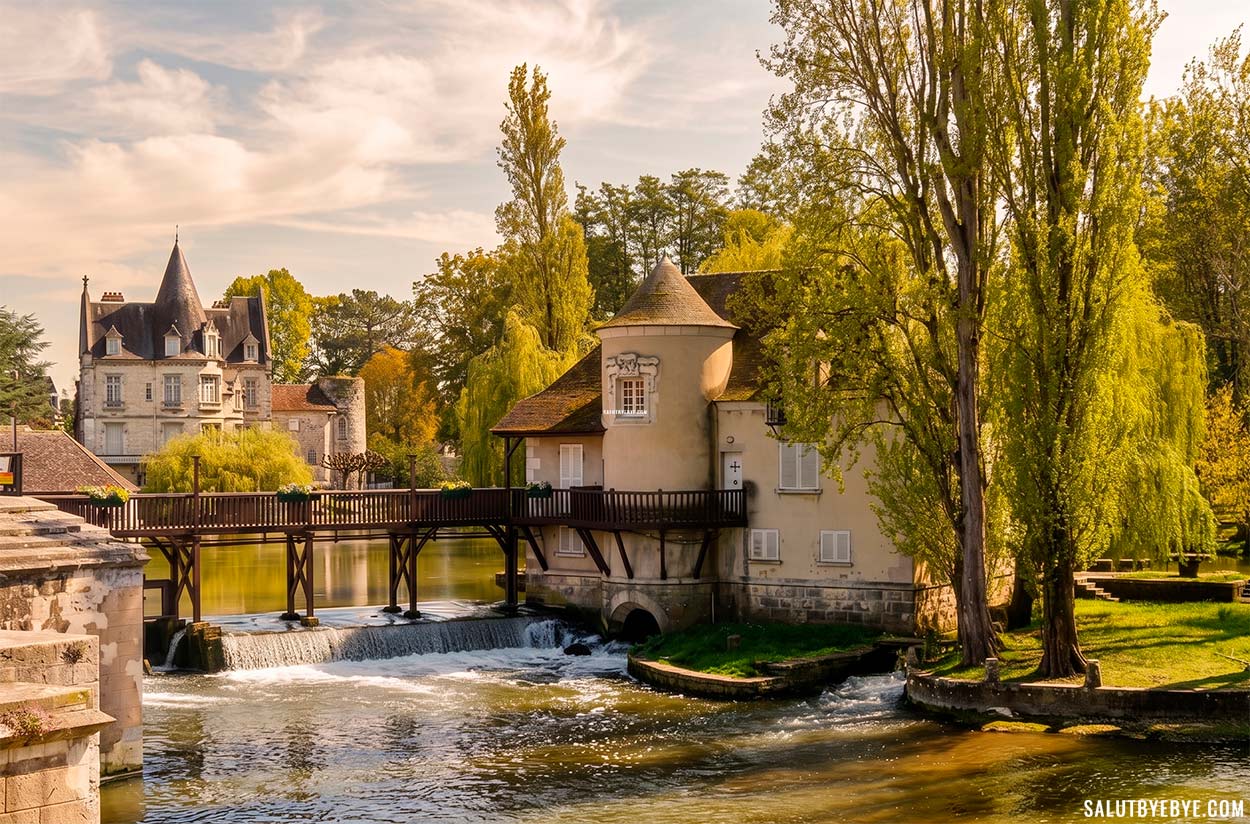 Moret sur Loing à l'heure dorée