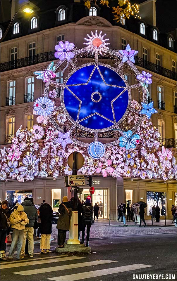 Avenue Montaigne at Christmas