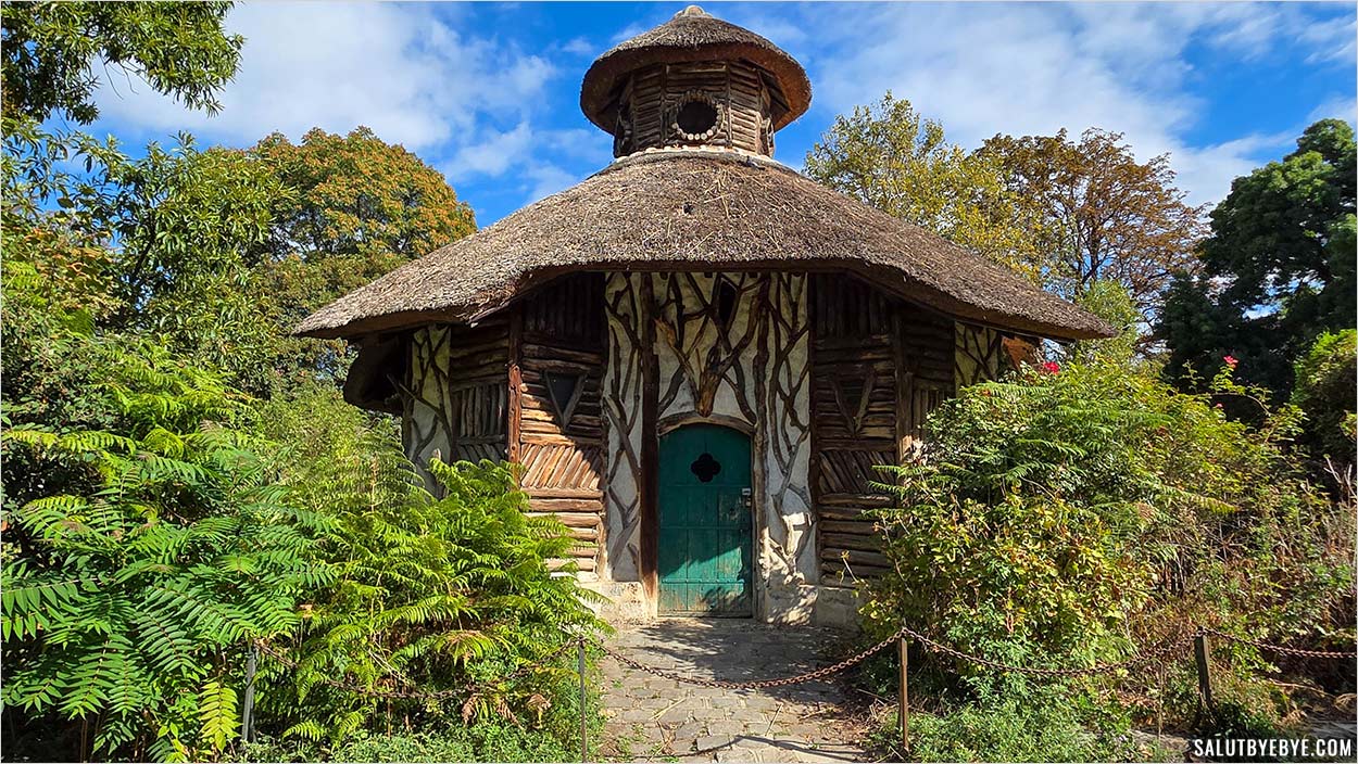 La fabrique des chevaux de Przewalski, bâtiment construit autour de 1890